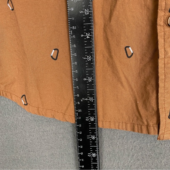 Prana Broderick Button Shirt Men’s Medium Brown Carabiners All Over Print Hiking - Picture 6 of 9